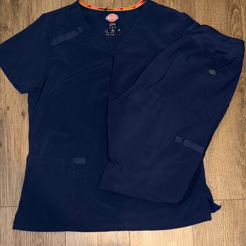 Dickies Dark Blue Scrub Set